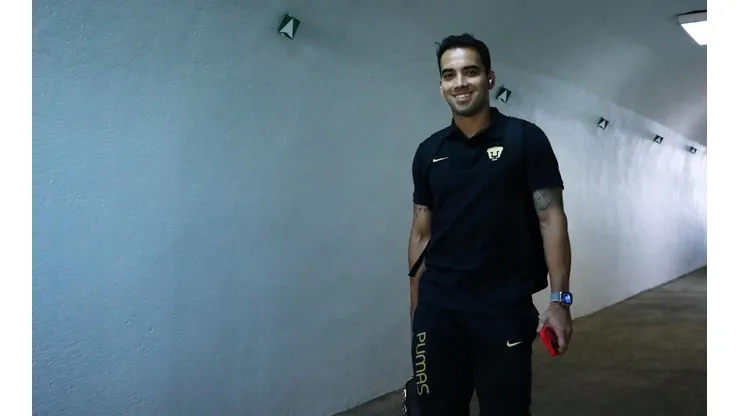 Adrián Aldrete en su llegada a CU.