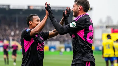 Santi Giménez clave en la goleada de Feyenoord.