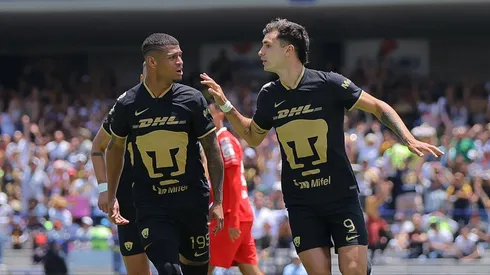 Juan Dinenno en el festejo de su gol ante Toluca.