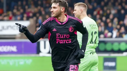 Santi Giménez abrió el marcado ante Cambuur.