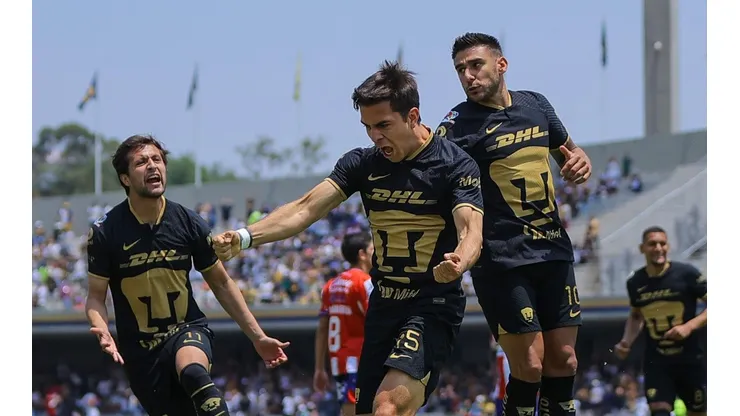 Ulises Rivas en el festejo de su gol ante el San Luis.