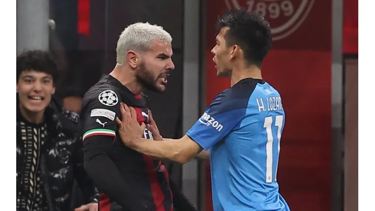 Hirving Lozano y su duelo con Theo Hernandez.
