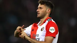 Santi Giménez busca meterse entre los mejores de la Europa League.