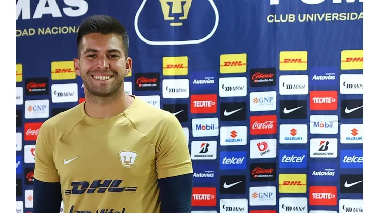 Julio González en conferencia de prensa.
