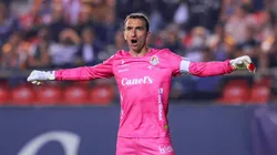 Marcelo Barovero festeja un gol en casa.