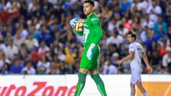 Julio González en el partido ante Querétaro.
