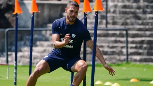 Nicolás Freire durante el entrenamiento de Pumas.