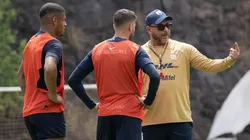 Antonio Mohamed durante su primer entrenamiento.