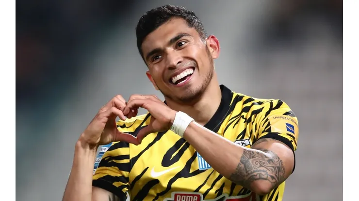Orbelín Pineda marcó el primer gol en el AEK vs Volos