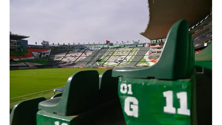 Estadio Nou Camp, sede del partido León contra Violette.