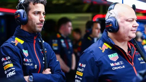 A diferencia de Helmut Marko, Daniel Ricciardo defiende a Checo Pérez