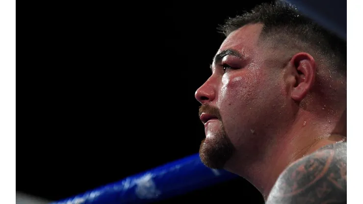 Corren a Andy Ruiz de su casa por este increíble motivo