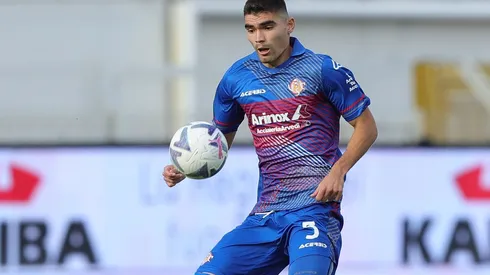 Johan Vásquez ingresó en Cremonese y le convirtieron un gol