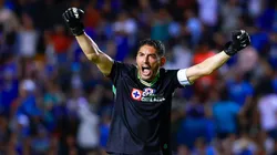 Chuy Corona salvó a Cruz Azul de la derrota ante Querétaro.