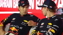 Expiloto de la F1 tunde al padre de Max Verstappen para defender a Checo Pérez.