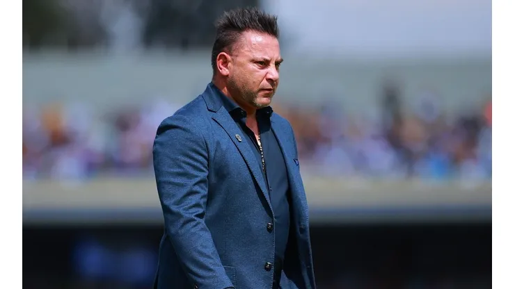 Antonio Mohamed en una visita al estadio Olímpico Universitario.