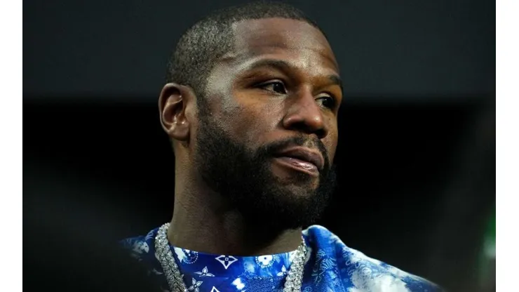 Floyd Mayweather le dio un baño de realidad a Canelo Álvarez.