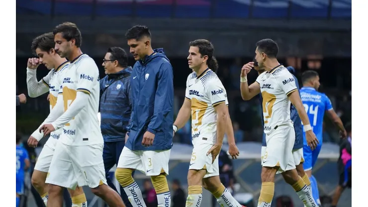 Pumas UNAM busca nuevo entrenador.