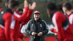 Efraín Juárez en un entrenamiento del Standar de Lieja.