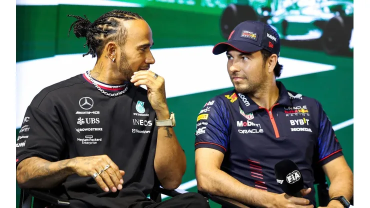 Resignación en Lewis Hamilton.