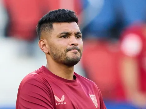 Tecatito Corona tiene nuevo DT en Sevilla