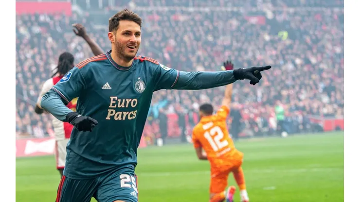 Santiago Giménez volvió a marcar con el Feyenoord