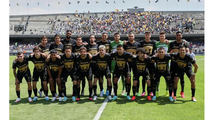 El plantel de Pumas previo al duelo ante Pachuca.
