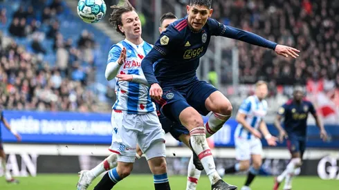HERENVEEN - (lr) Simon Olsson of SC Heerenveen, Edson Alvarez of Ajax during the Dutch premier league match between sc H
