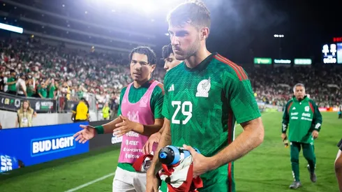 Santiago Giménez con el Tricolor.