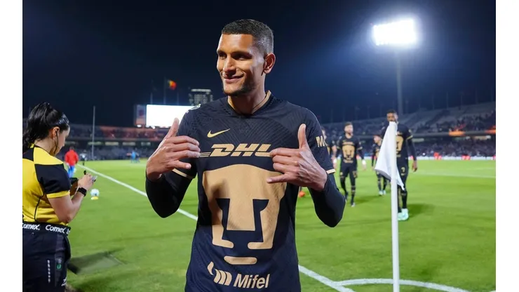 Higor Meritao durante un partido en CU.