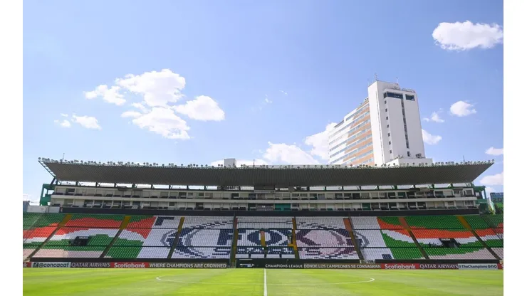 Estadio Nou Camp, sede del partido León contra Tauro.
