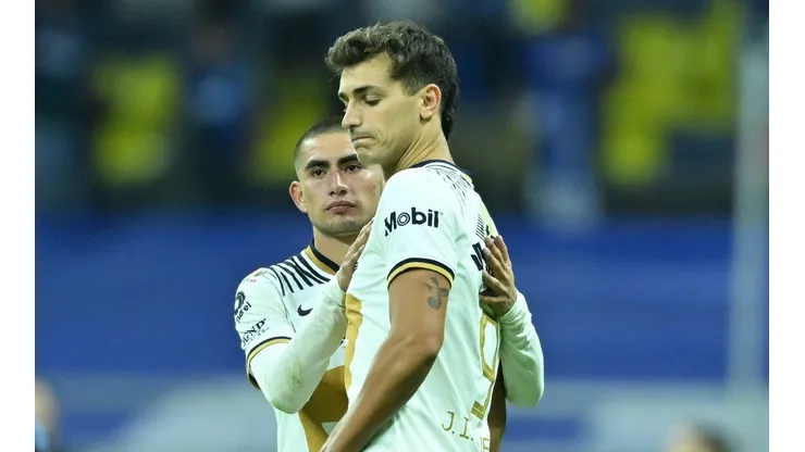 Juan Dinenno tras el partido en el Azteca.