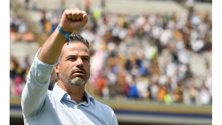 Rafael Puente ante Puebla en CU.
