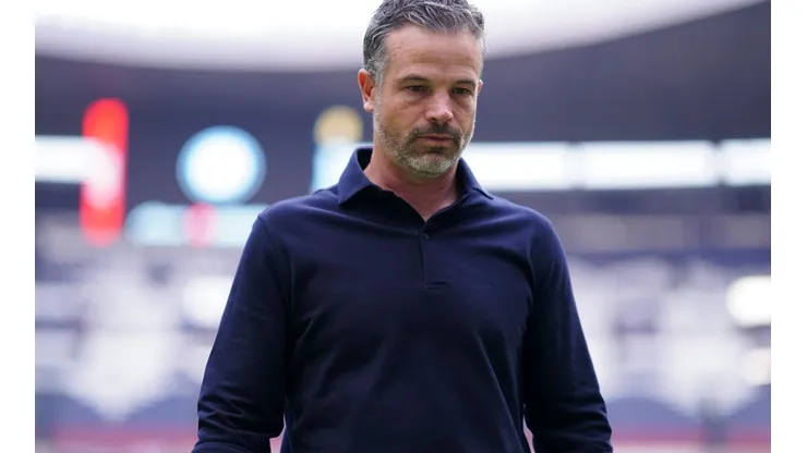 Rafael Puente junior en la visita de Pumas a Cruz Azul en el estadio Azteca.