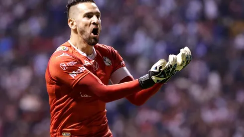 Puebla troleó a Chivas.