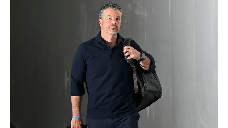 Rafael Puente en su llegada al Azteca.