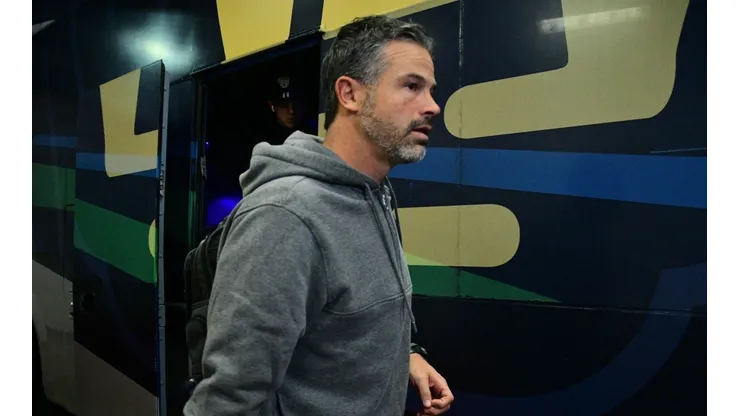 Rafael Puente en su llegada al estadio.