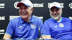 Ricardo Ferretti y Guillermo Vázquez en su presentación con Cruz Azul.