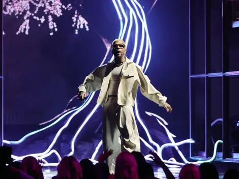 VIDEO | Así Rauw Alejandro se dislocó el hombro en pleno concierto