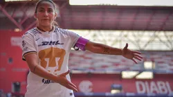 Dinora Garza durante el partido ante Toluca.