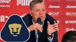 Ricardo Peláez durante una conferencia de prensa.