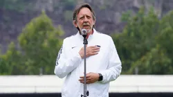 Leopoldo Silva durante una presentación en Cantera.