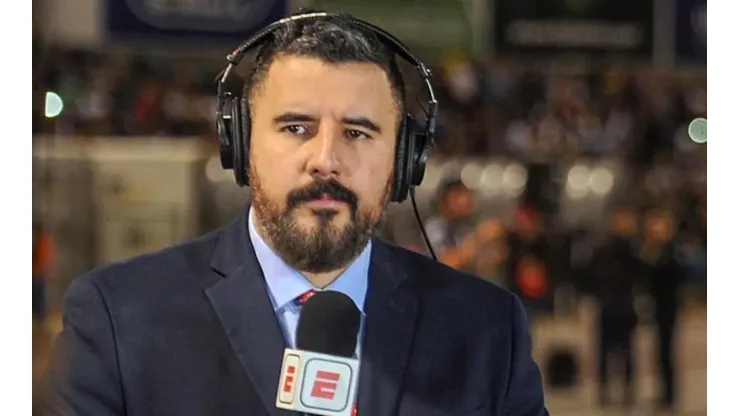 Álvaro Morales estalla en las redes sociales.