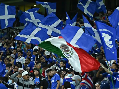 Cruz Azul perdió con Mazatlán y así reaccionó un fanático con la playera de la Máquina