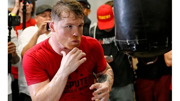 Surgen nombres para la cartelera de Canelo Álvarez en el Estadio Jalisco.