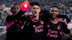 Estrella del Feyenoord se enamora de Santi Giménez