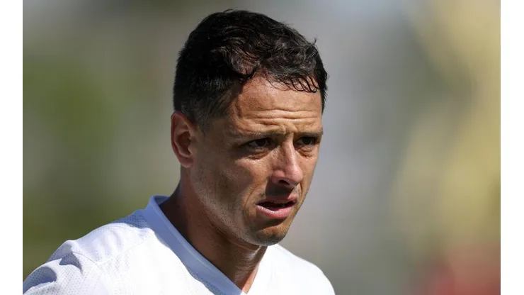 Chicharito Hernández le puso plazos a la recuperación de su lesión