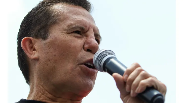 Estallan contra Chávez por el precio que le puso a la venta de su firma