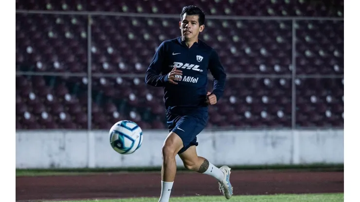 Diego Rosales en el entrenamiento del equipo.