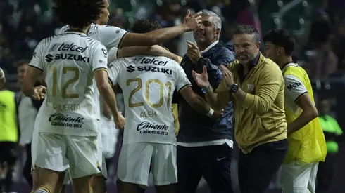 Pumas en el festejo de gol ante Mazatlán.